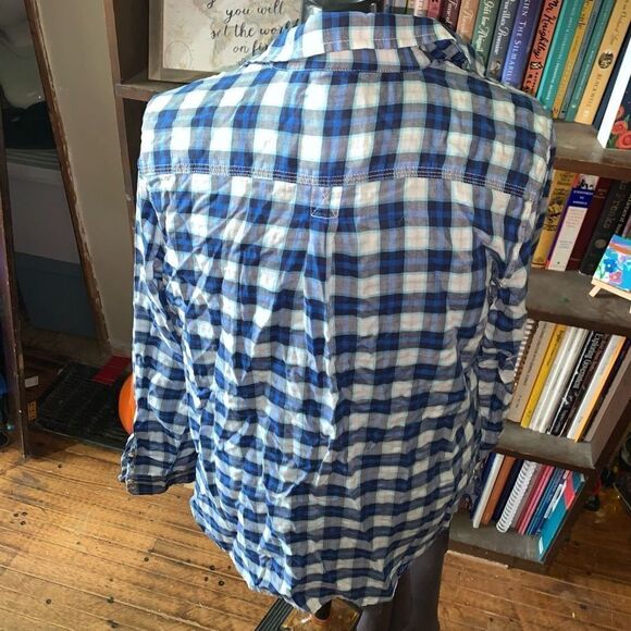 American Eagle plaid tartan M boyfriend fit button down shirt - Picture 2 of 3